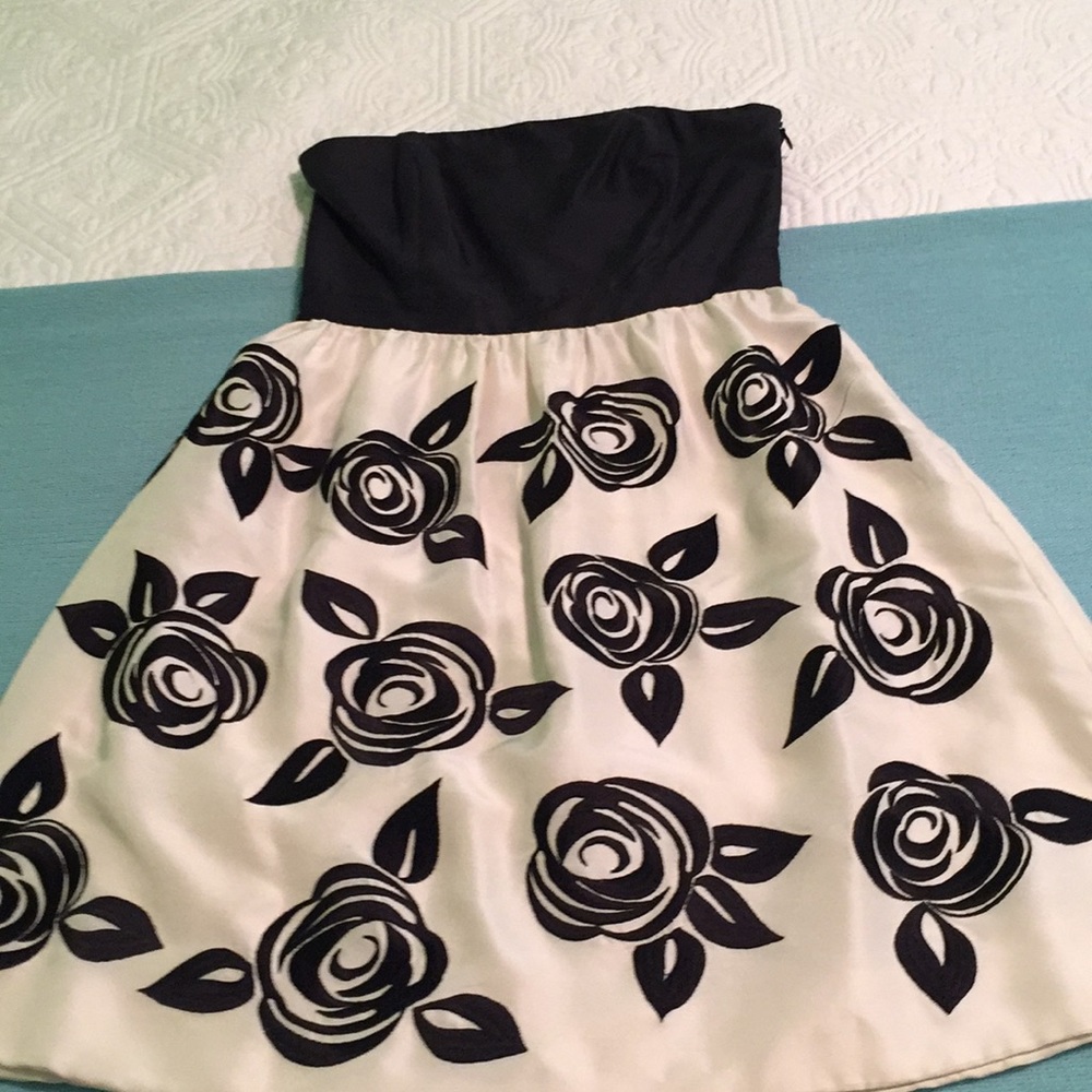 Cream and black floral strapless dress